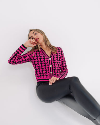 Maglione top cardigan con bottoni rosa e nero made in Italy